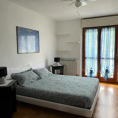 Flower Apartment *